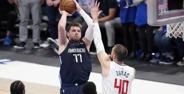 快船与湖人的惊人交易！祖巴茨续约，合约价值翻倍！