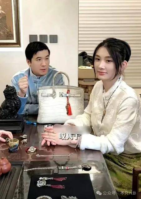 好嚣张!他和老婆上节目,却半夜偷着和老婆闺蜜联系?