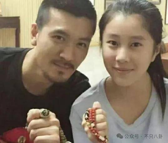 好嚣张!他和老婆上节目,却半夜偷着和老婆闺蜜联系?