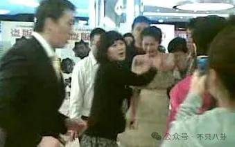 好嚣张!他和老婆上节目,却半夜偷着和老婆闺蜜联系?