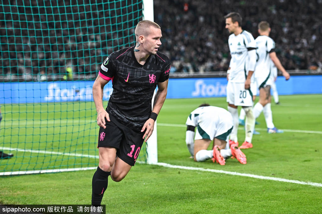 欧会-菲利克斯梅开二度穆德里克1射2传 切尔西4-1大胜领跑