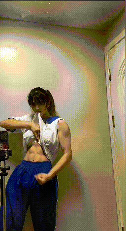 “林黛玉倒拔垂杨柳”成真了？20岁姑娘从体弱多病到练出麒麟臂，网友：反差好大