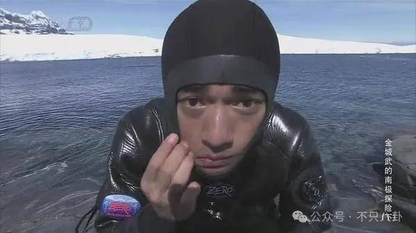 最神秘的男明星退圈了？一代神颜的他才是万千少女的梦啊……