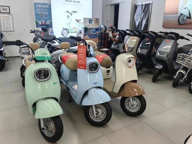 “出厂就限制了,没法改装”,明天起,买“小电驴”有重大变化