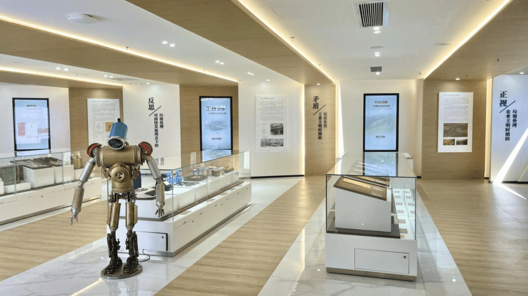 “我们还是分了吧”!深圳一场馆内,这段对话惹笑众人