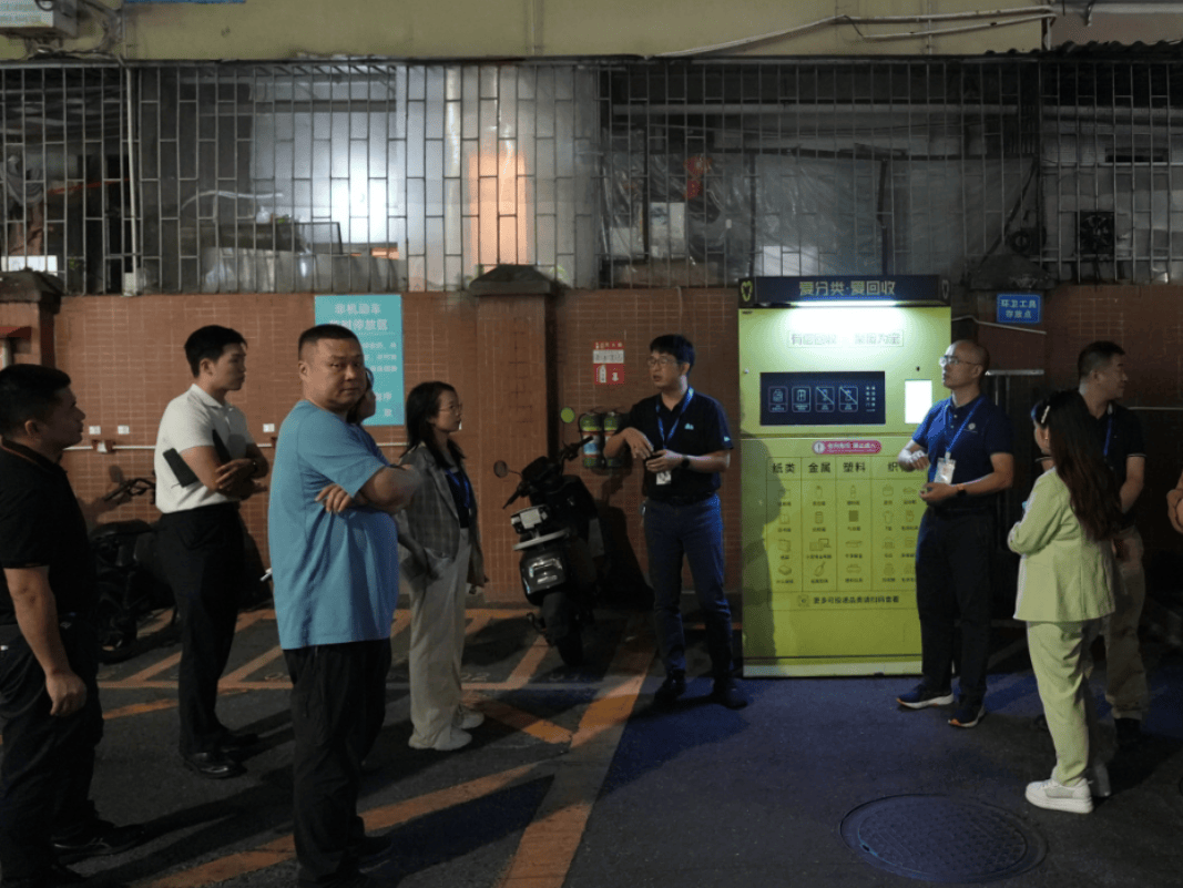 “我们还是分了吧”!深圳一场馆内,这段对话惹笑众人