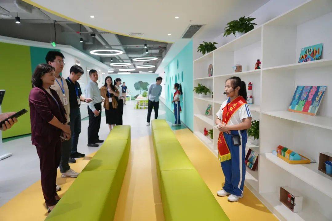 “我们还是分了吧”!深圳一场馆内,这段对话惹笑众人