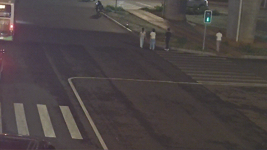 衡阳两个13岁小孩凌晨2点在马路上开车，交警灵魂三问！