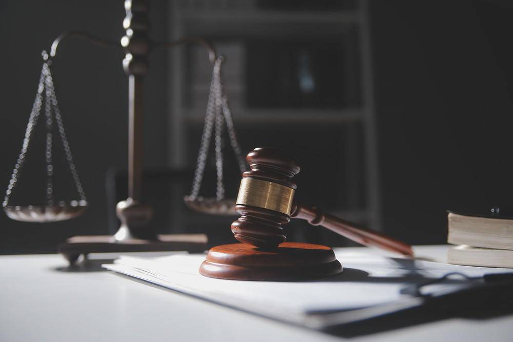 厦门一五金厂老板“卖零件”给外籍客户,被控非法制售枪支 有客户曾称是电池盒