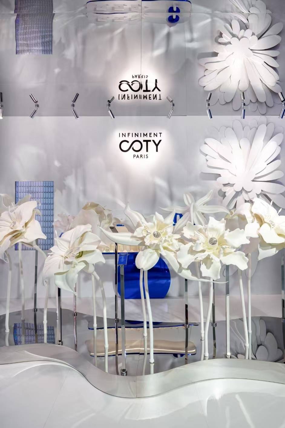 科蒂参展第七届进博会：打造香氛百年时光展，致敬120年传承与拓新