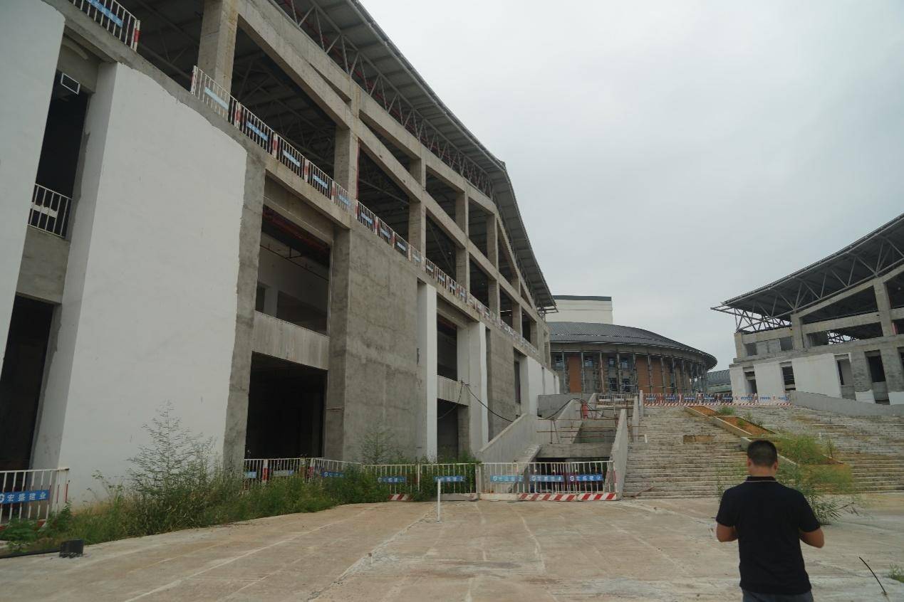已耗资6亿元,赣南最大在建文体民生项目停工十个月