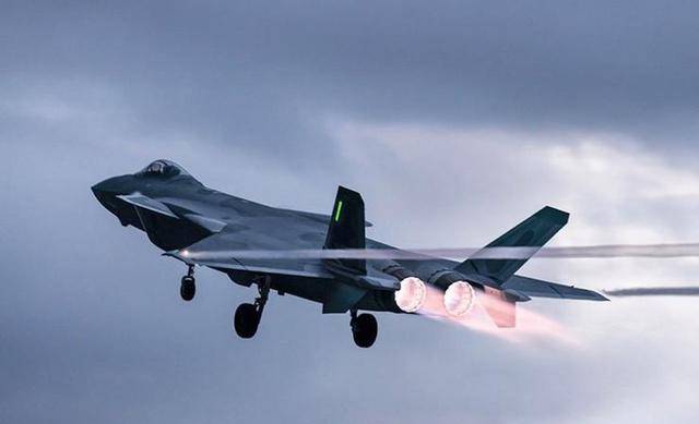 俄罗斯真实在!苏57拆下雷达罩,弹舱打开随便看,背后用意不一般