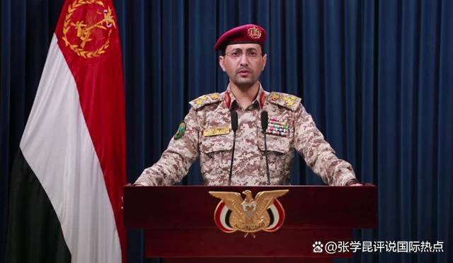 胡塞强攻8小时,大炮对准美航母,逃窜的美军,躲进了解放军编队