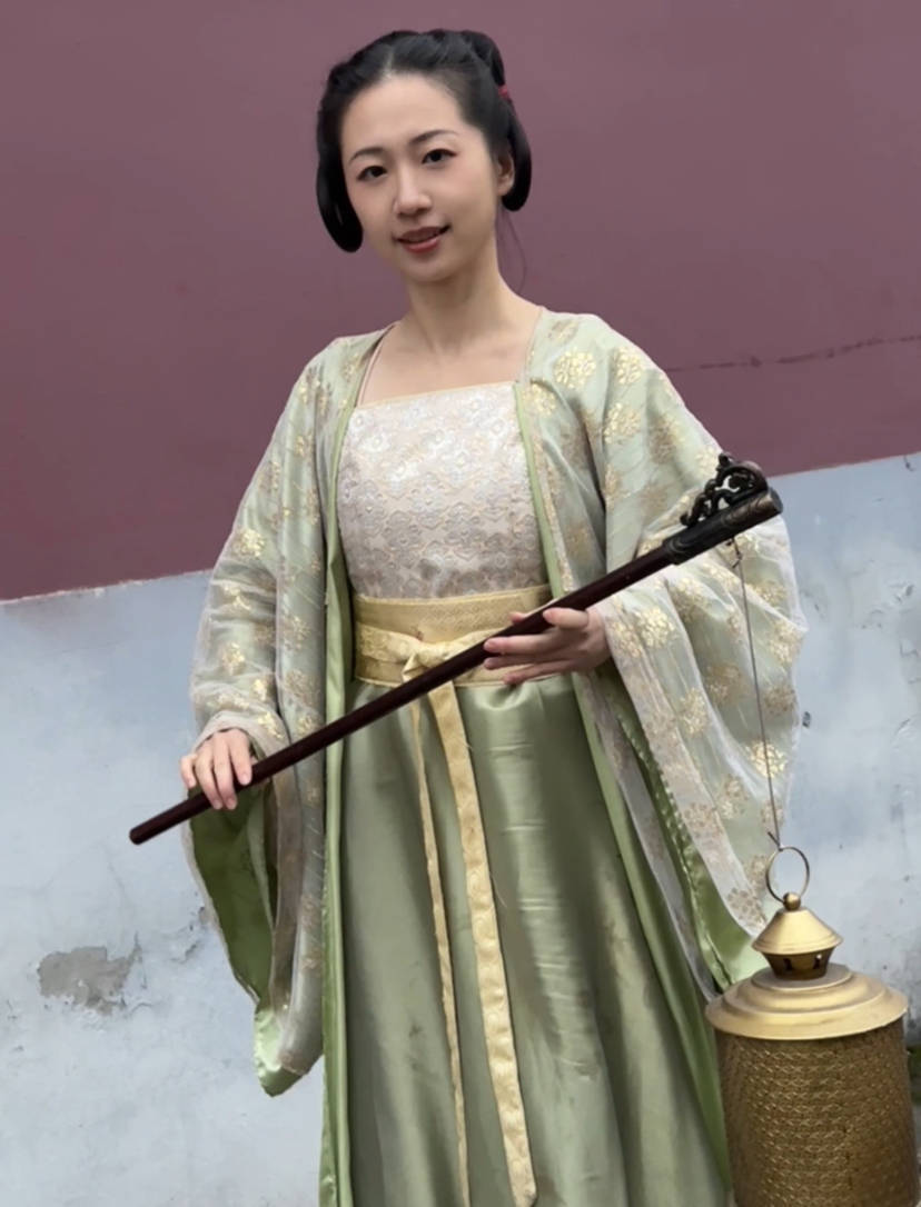 十几万横店群演集体调薪,短剧剧组在减少,4年“横漂”加500个群找戏拍