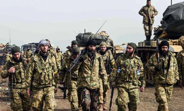 绝杀叙叛军敢死队！苏34空投大量钢珠雨，现场战斗画面公开