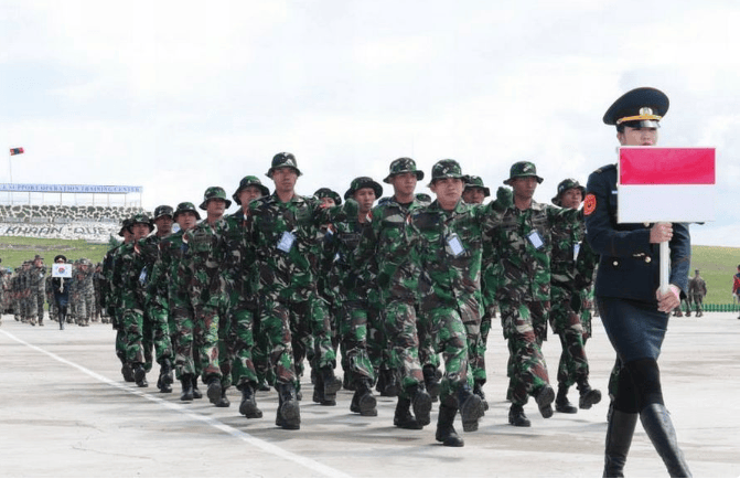 “逮捕普京”突响!关键时刻,上百国接到通缉令,对外释放信号不一般