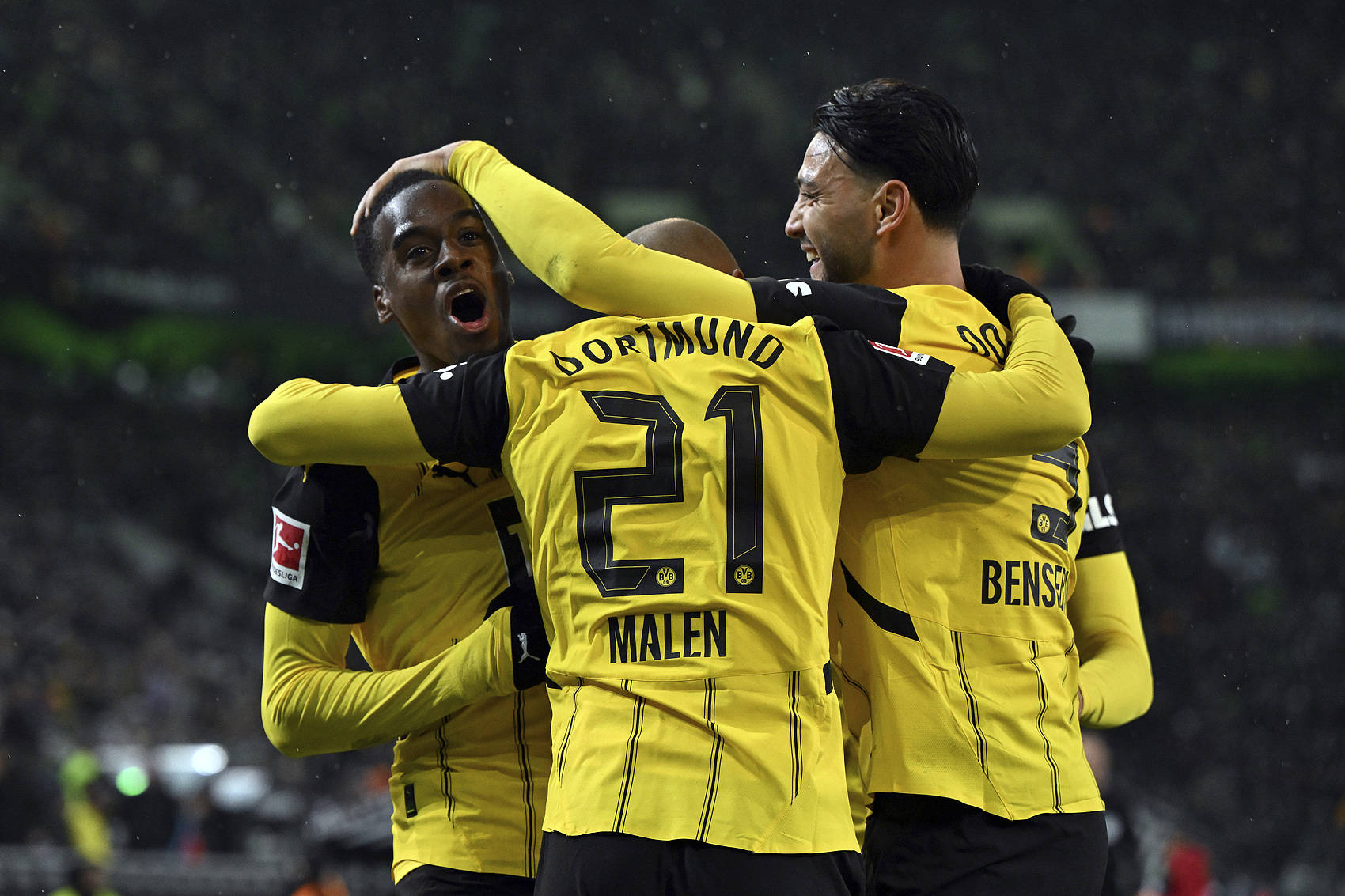 观战台:巴萨火拼多特+皇马生死战 利物浦赢球出线