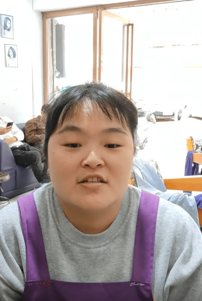 向佐真的来找晓华理发了！花了3个多小时，新发型出炉