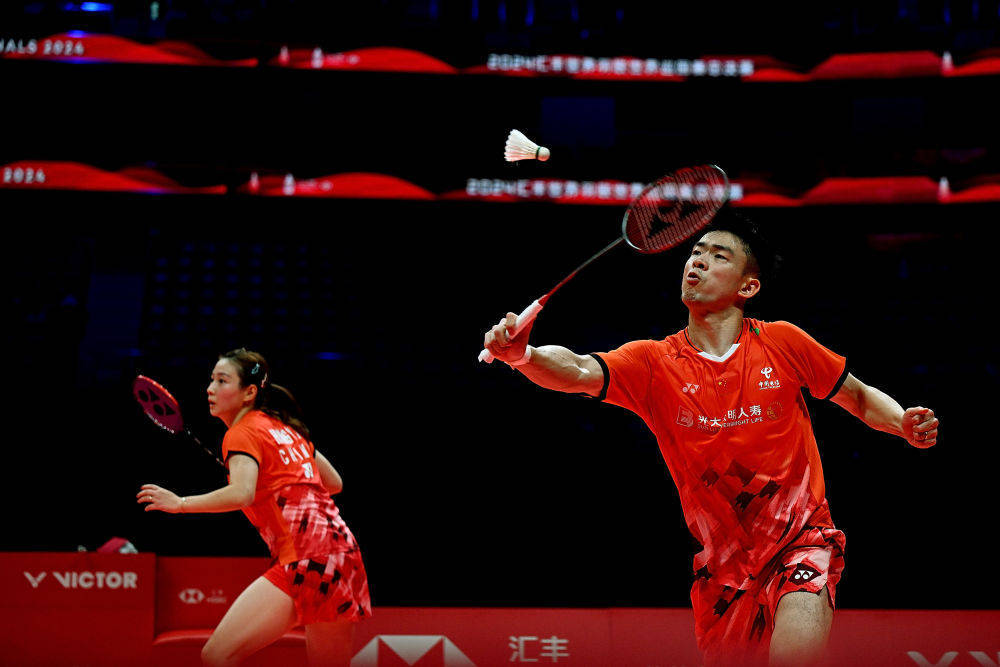 世界羽联世界巡回赛总决赛:石宇奇连胜提前出线