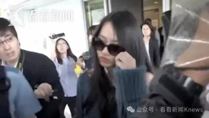 77岁亿万富豪娶22岁女演员,新婚3个月后中毒身亡,妻子被判无罪!“从结婚当月起,她便在网上搜索‘老人、完美犯罪’等关键词”……