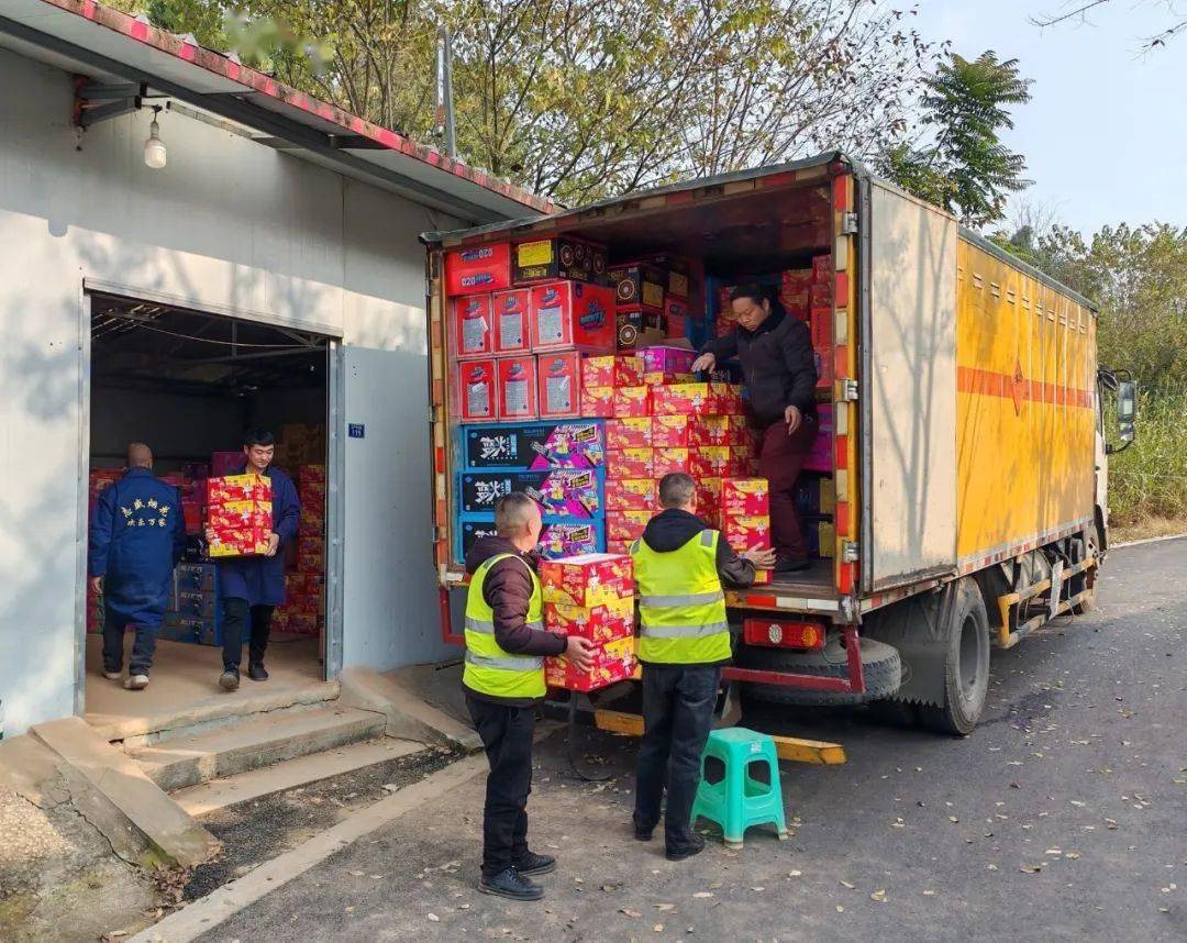 成都严查!已行拘12人!