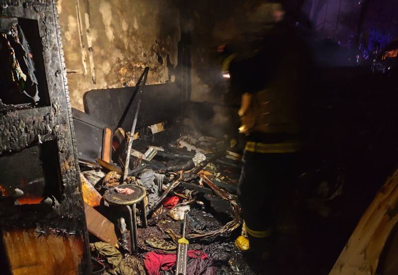 北京海淀一住宅起火，北京邮电大学微型消防站成功处置