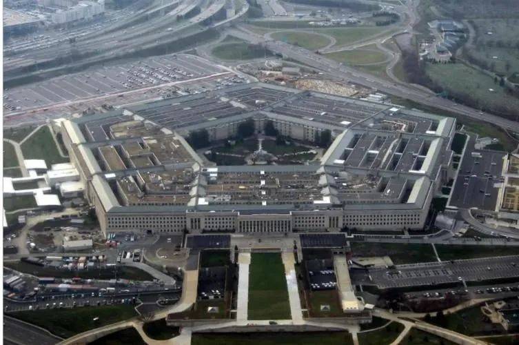 美军服软了?当着全世界的面,美国公开承认:解放军已“遥遥领先”