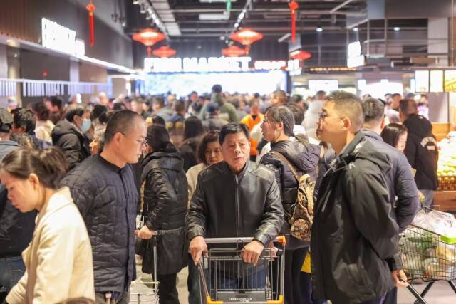 经胖东来“爆改”后,长沙金星路步步高超市升级亮相