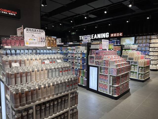 经胖东来“爆改”后,长沙金星路步步高超市升级亮相