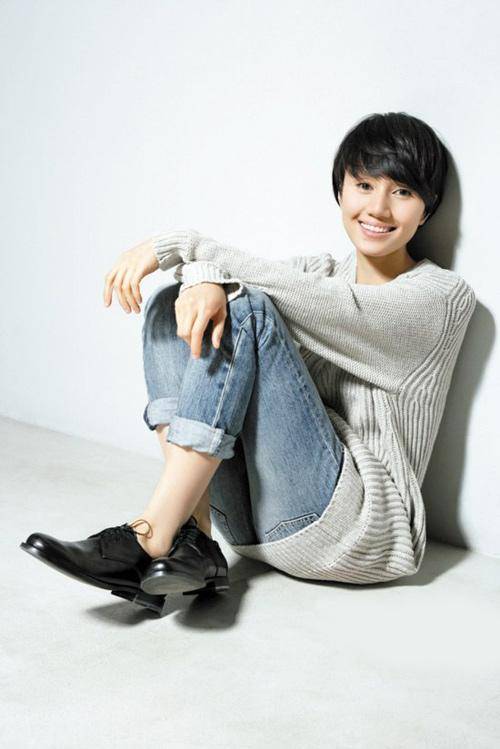 不拍戏就“消失”,47岁的袁泉,已经走上了女演员的另一大道