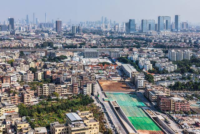 “洞中打洞” 广州海珠湾隧道联络通道全部贯通