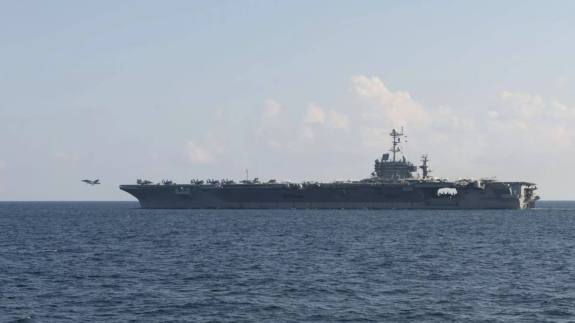 胡塞五次攻击美军，美航母为何要跑，不迎战？果然有大事将发生