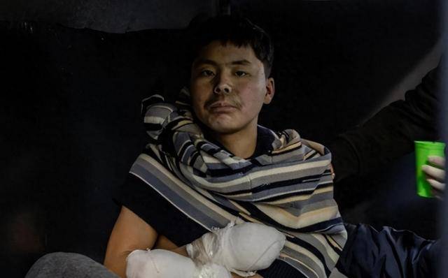 2名朝军被俘，韩国参与审讯，大量细节曝光，泽连斯基想干件大事