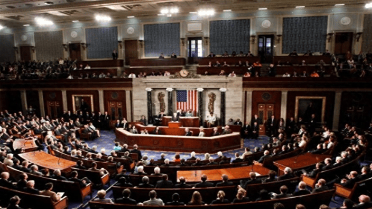 中国靠技术杀出一条血路!美国满眼担忧,不敢再卡脖子