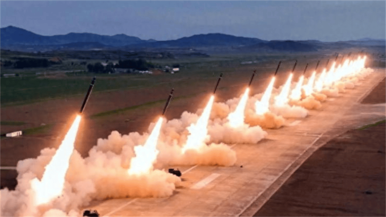 英军舰提前预告,即将穿航台海,解放军早已磨好快刀,来就反制