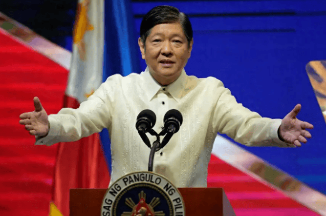 中方没料到,马科斯下台已成定局?莎拉死里逃生,17万菲军恐将站队