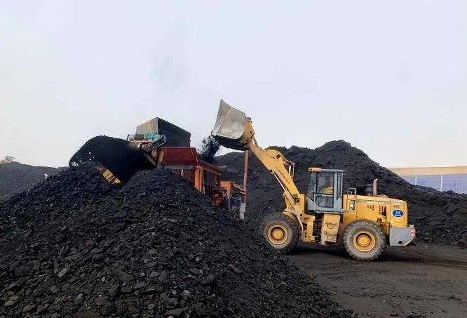 让整个美国夜不能寐！60亿吨储量的超级煤矿，彻底对华敞开了大门