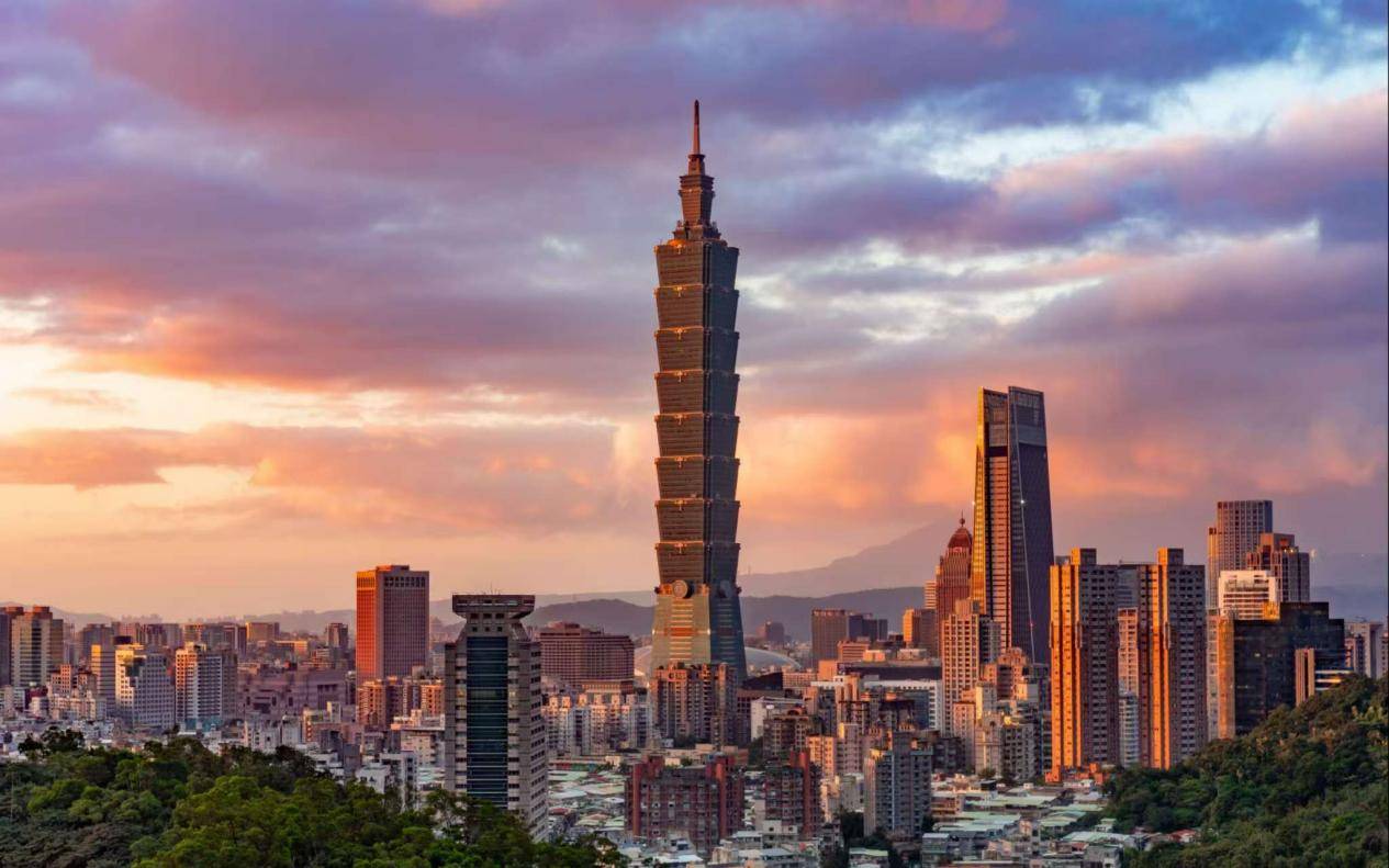 不敢拦截?美大批武器运到台湾,美少将已入岛,中方按兵不动?