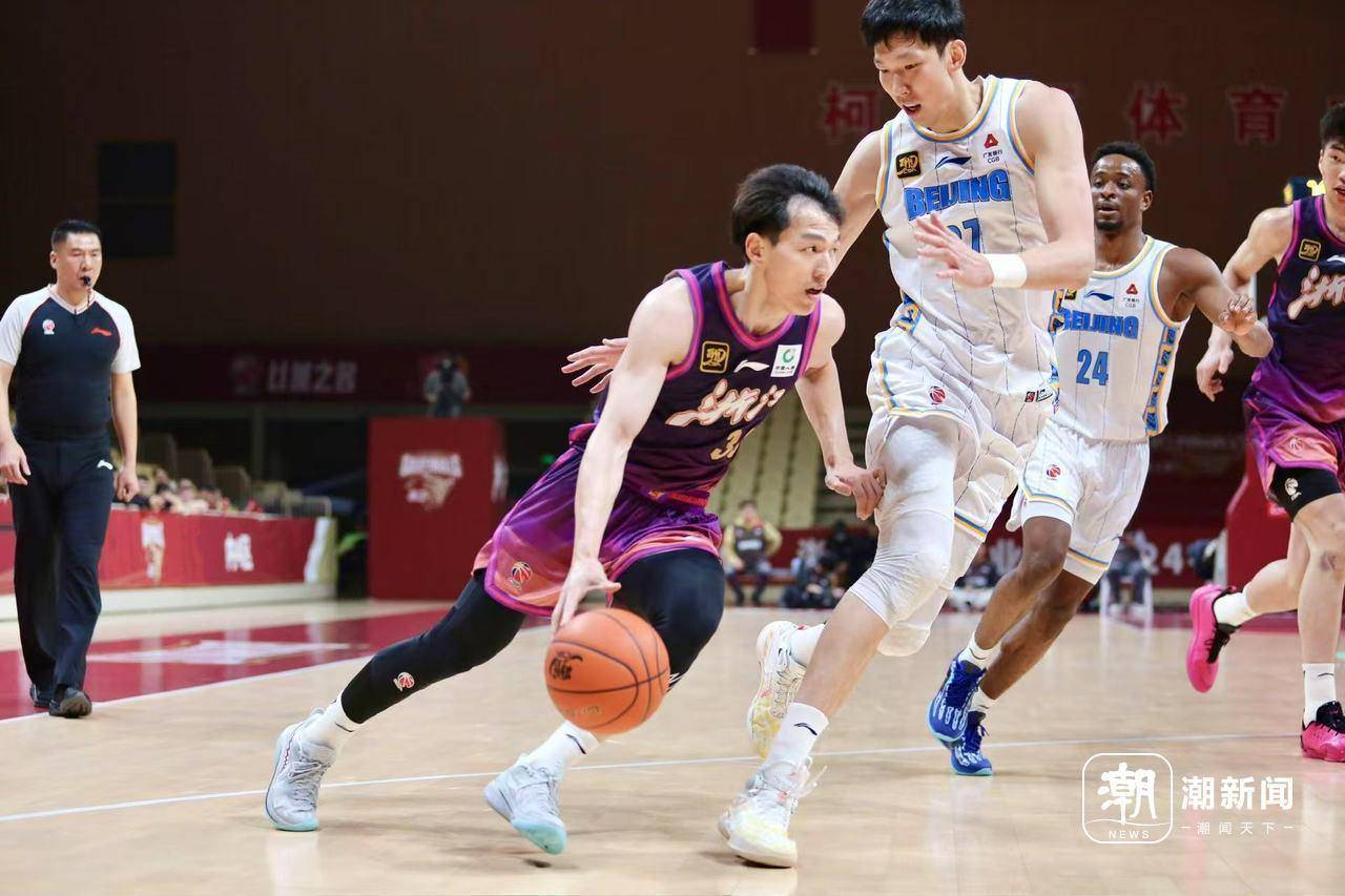 坚持了大半场，最后时刻防线崩溃，浙江稠州金租男篮主场不敌北京男篮