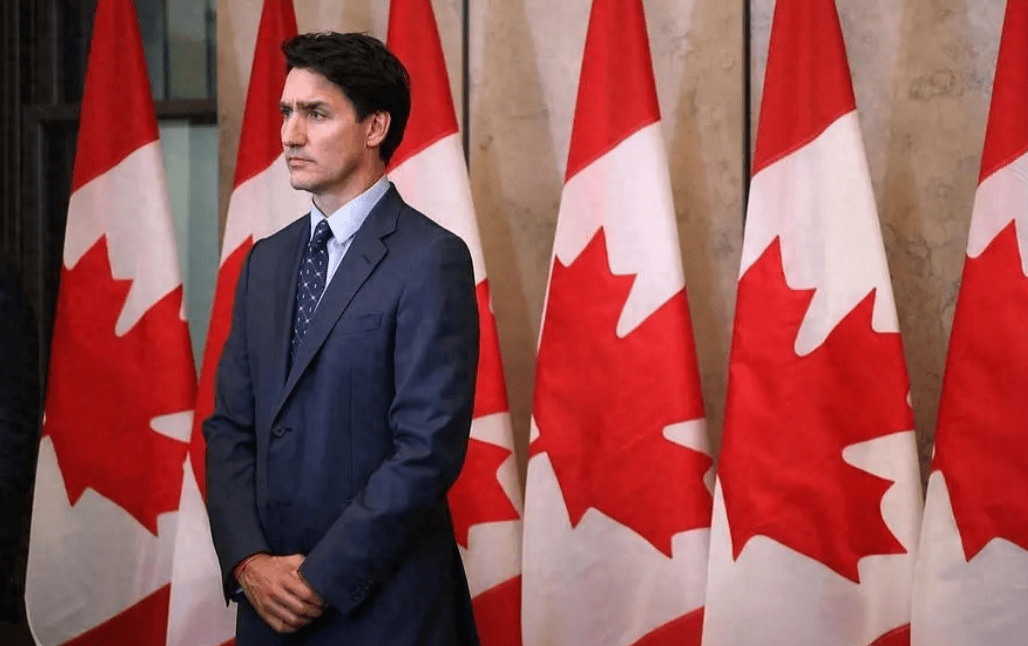 拿反华讨好美国的加拿大,没等来高抬贵手,中美的“左右开弓”先到了!