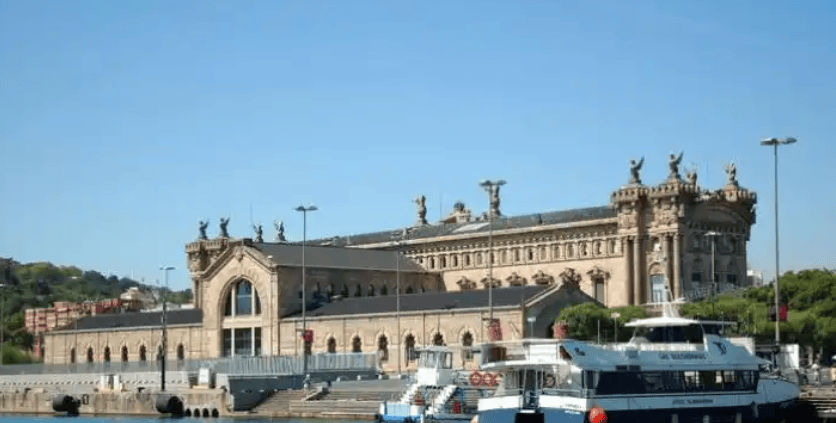 “要独立,不要统一!”40万人冲上街头示威,上演罕见一幕