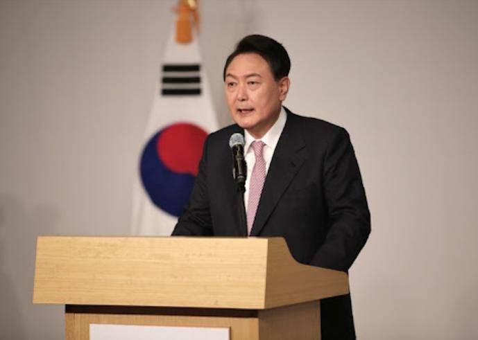 179:85！韩国最新投票结果出炉，尹锡悦迎来倒计时，朴槿惠失声了