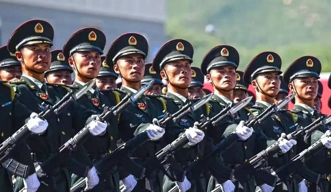 直招军官，正在报名！