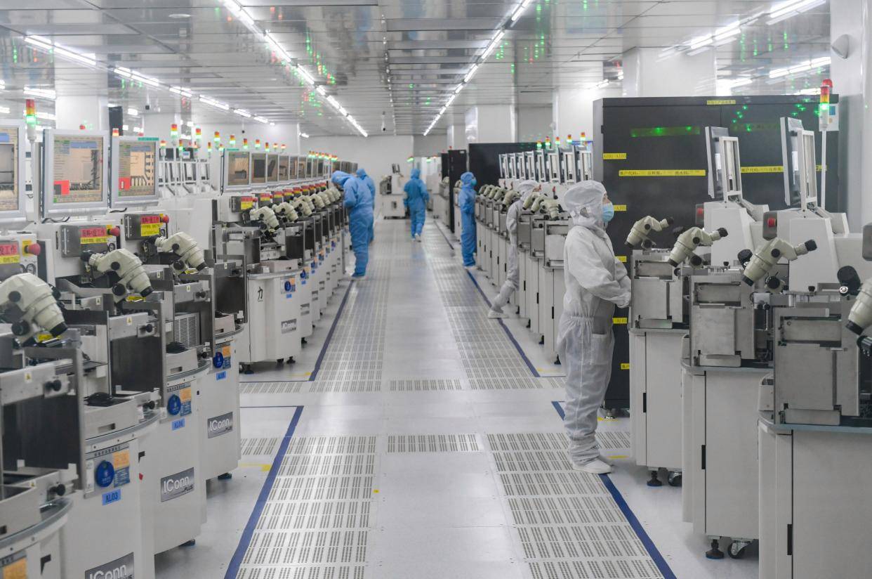 清华突破EUV光源是厉害，但离商用还远，听说哈工大也搞出了13.5纳米的EUV光源，希望能早点量产