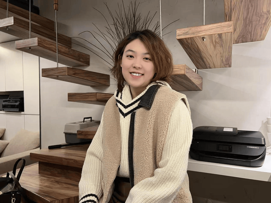 旅美青年钢琴家廖偲婕再任监制 致敬许冠杰《新的开始》 !