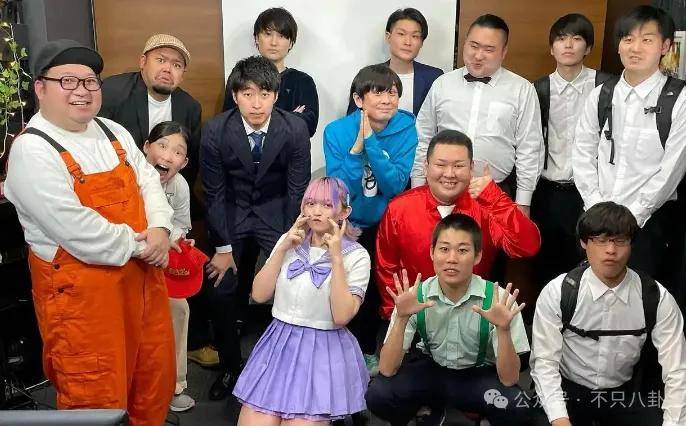 前一天还高高兴兴给粉丝表演，第二天就突发疾病去世了？！