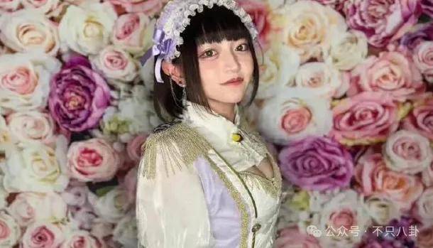 前一天还高高兴兴给粉丝表演，第二天就突发疾病去世了？！