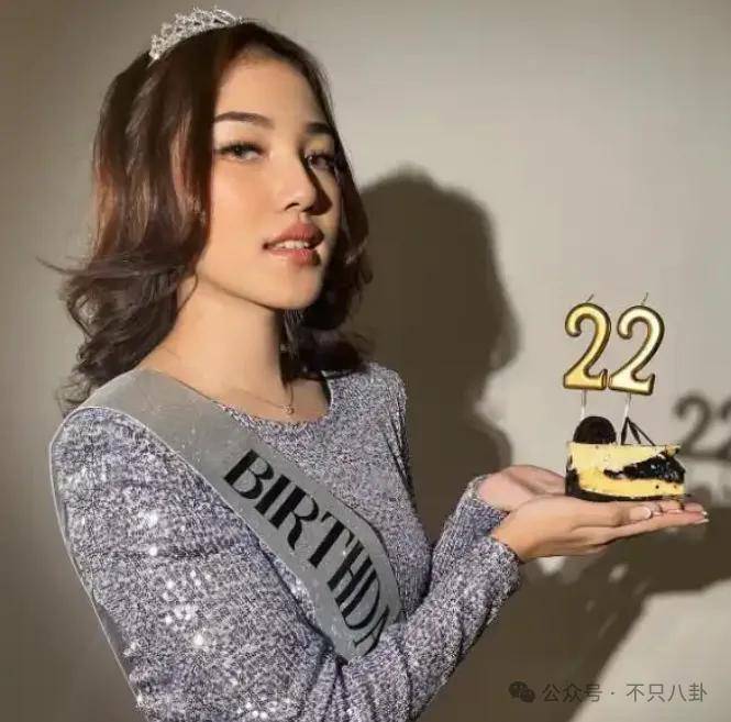 前一天还高高兴兴给粉丝表演，第二天就突发疾病去世了？！