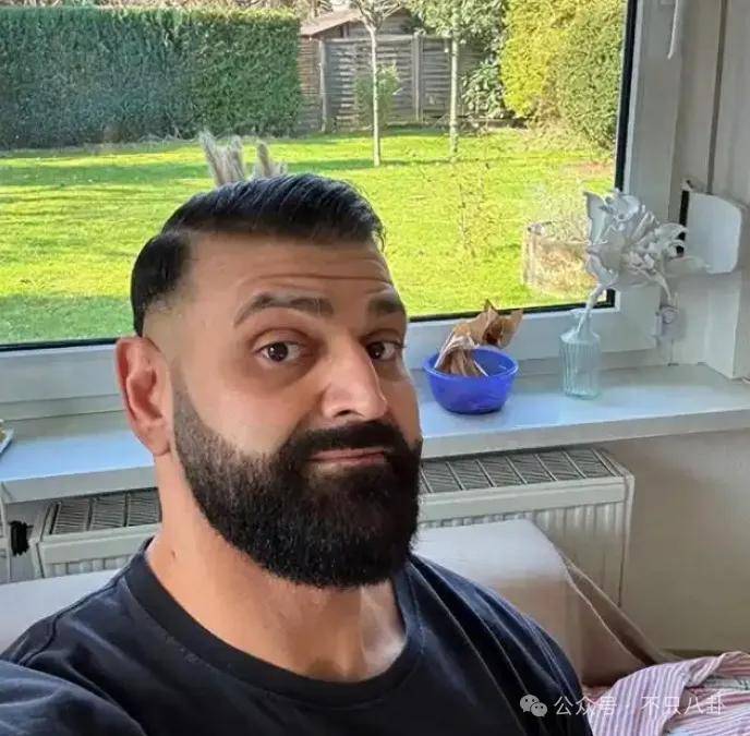 前一天还高高兴兴给粉丝表演，第二天就突发疾病去世了？！