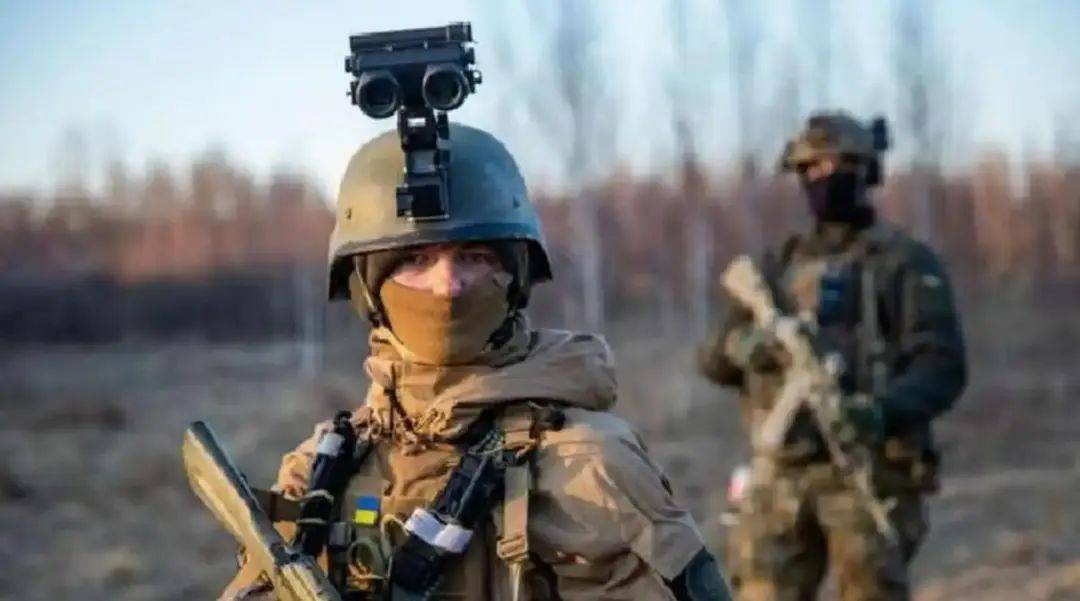 首都被炸成火海，泽连斯基进医院，慰问受伤患者，德国问罪俄罗斯